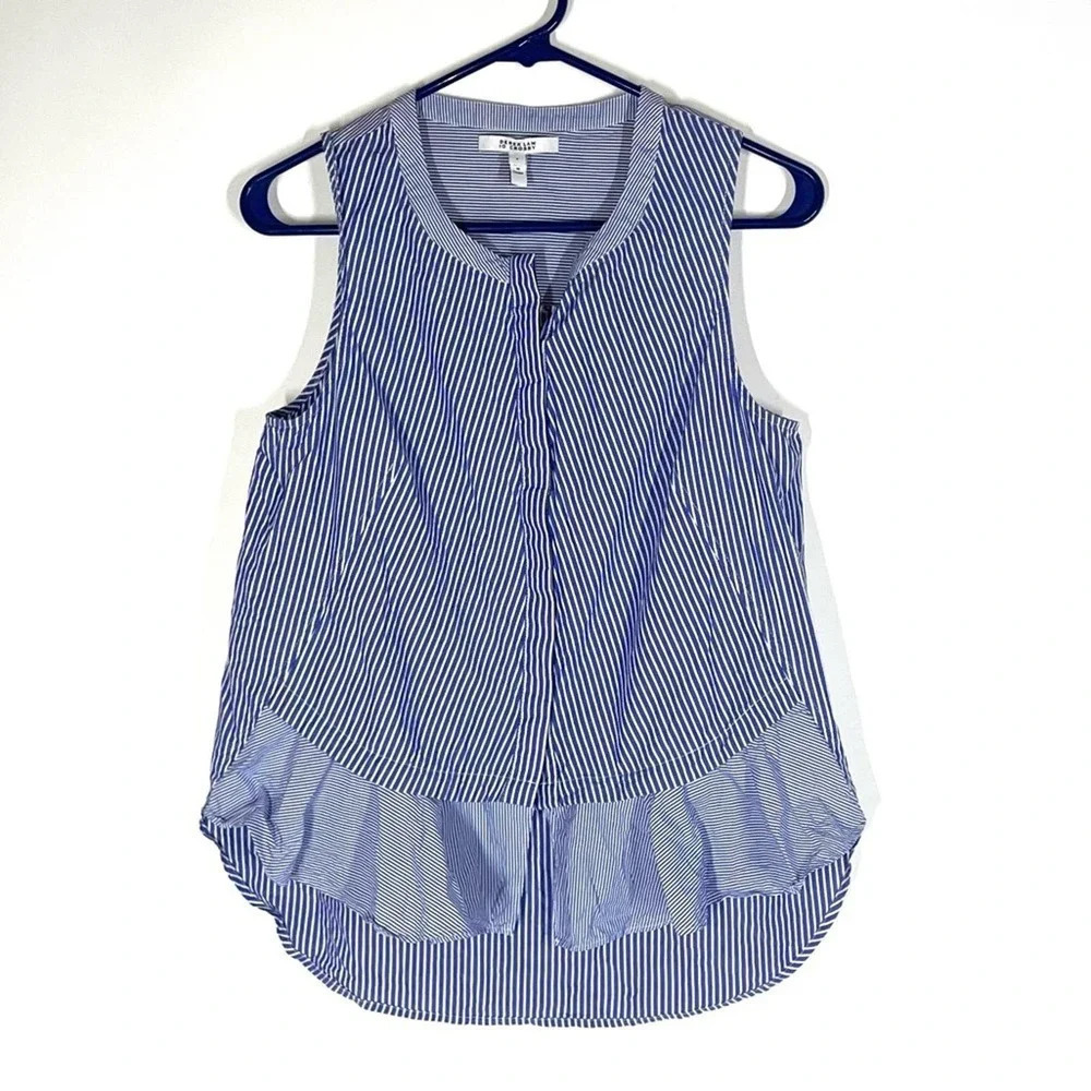 10 Crosby Derek Lamb Blue Pinstripe Button Up Sleeveless Ruffle Hem Top Size 6